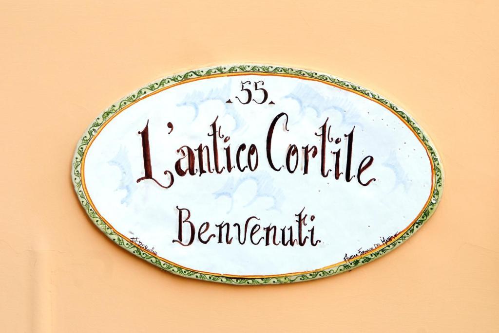 Hotel L' Antico Cortile Caserta Exterior foto